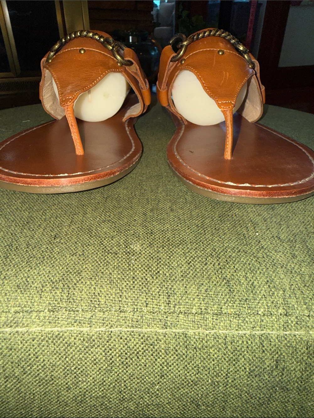 Michael Kors Tan Leather T-Strap Flat Heel Sandals With Chain and Studs Size 11M - Picture 6 of 11